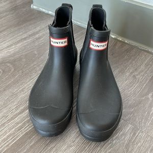 Hunter Ankle Boots. Black. Size 9. Worn once.